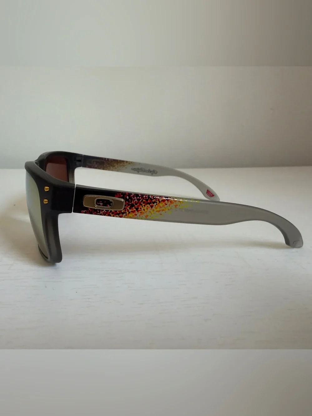 Oakley holbrook tld
